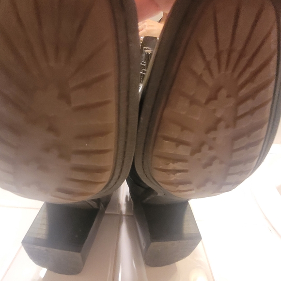 Like New Sam Edelman Black Leather Booties 7 - Picture 9 of 9